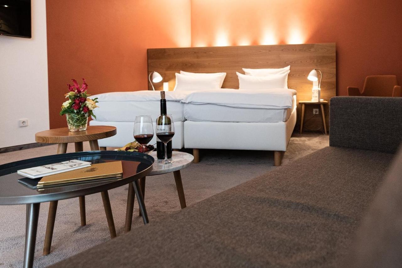 Hotel Adler Asperg Kültér fotó