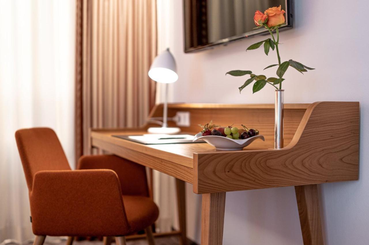 Hotel Adler Asperg Kültér fotó
