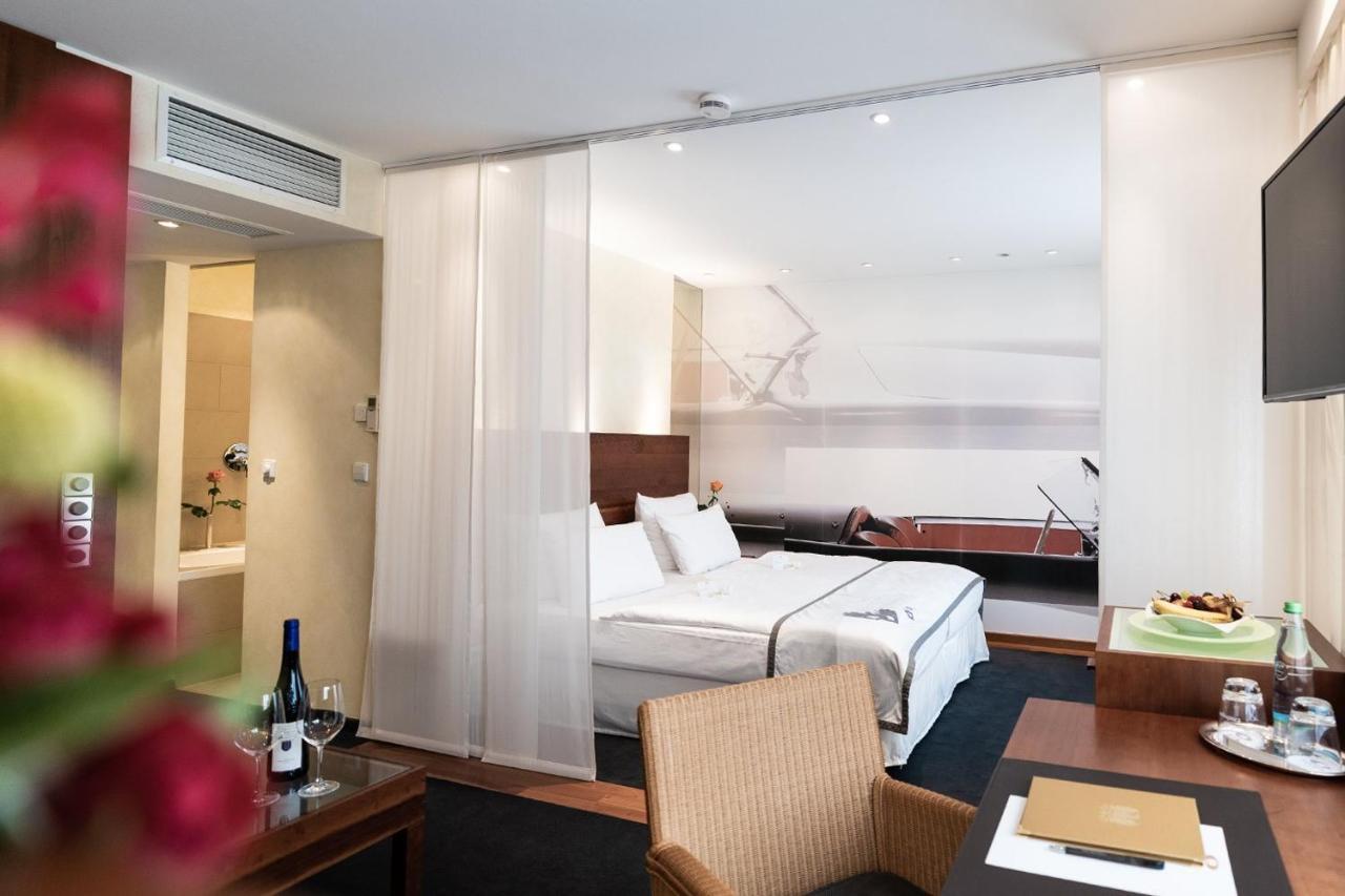 Hotel Adler Asperg Kültér fotó