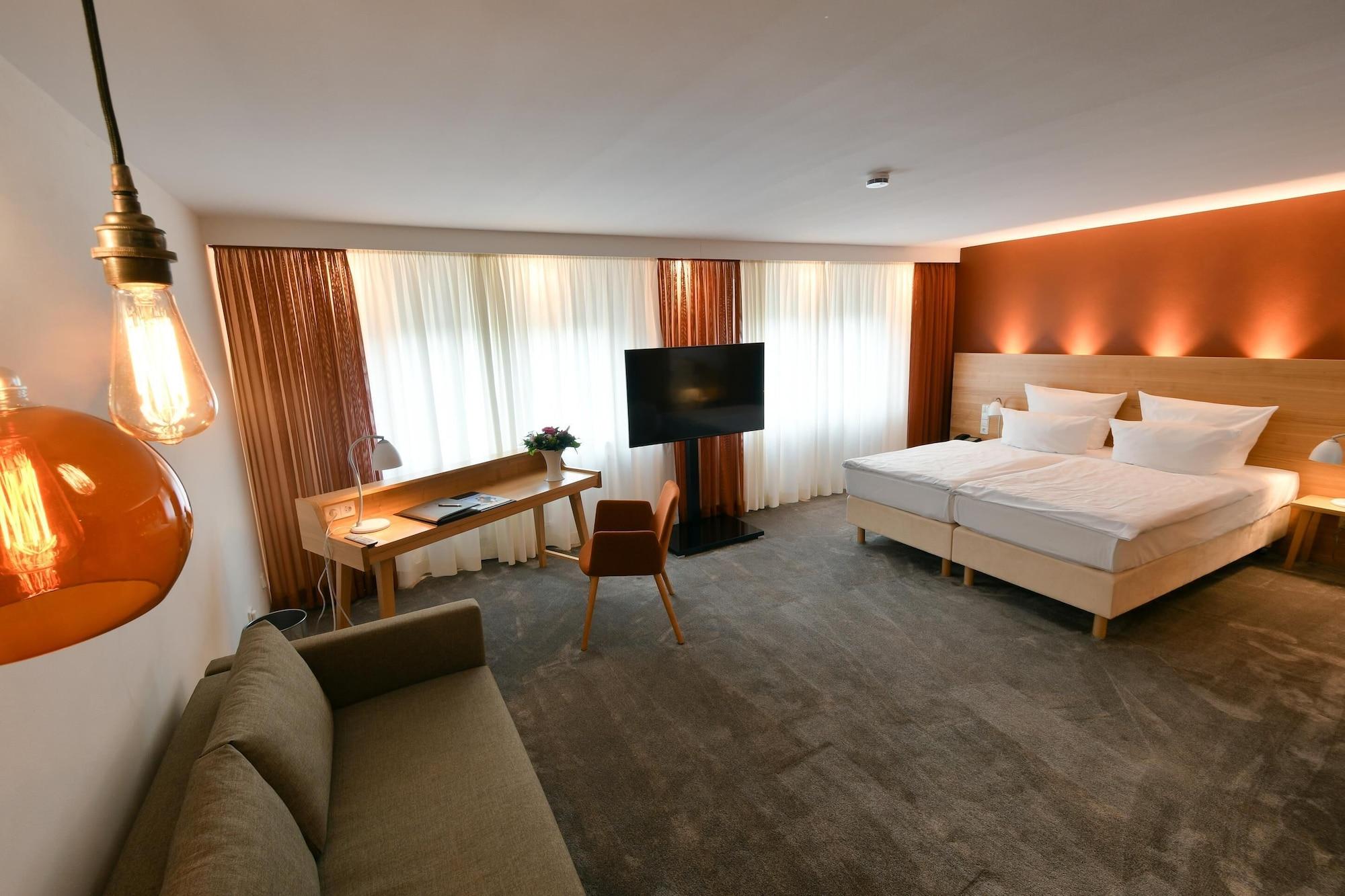 Hotel Adler Asperg Kültér fotó