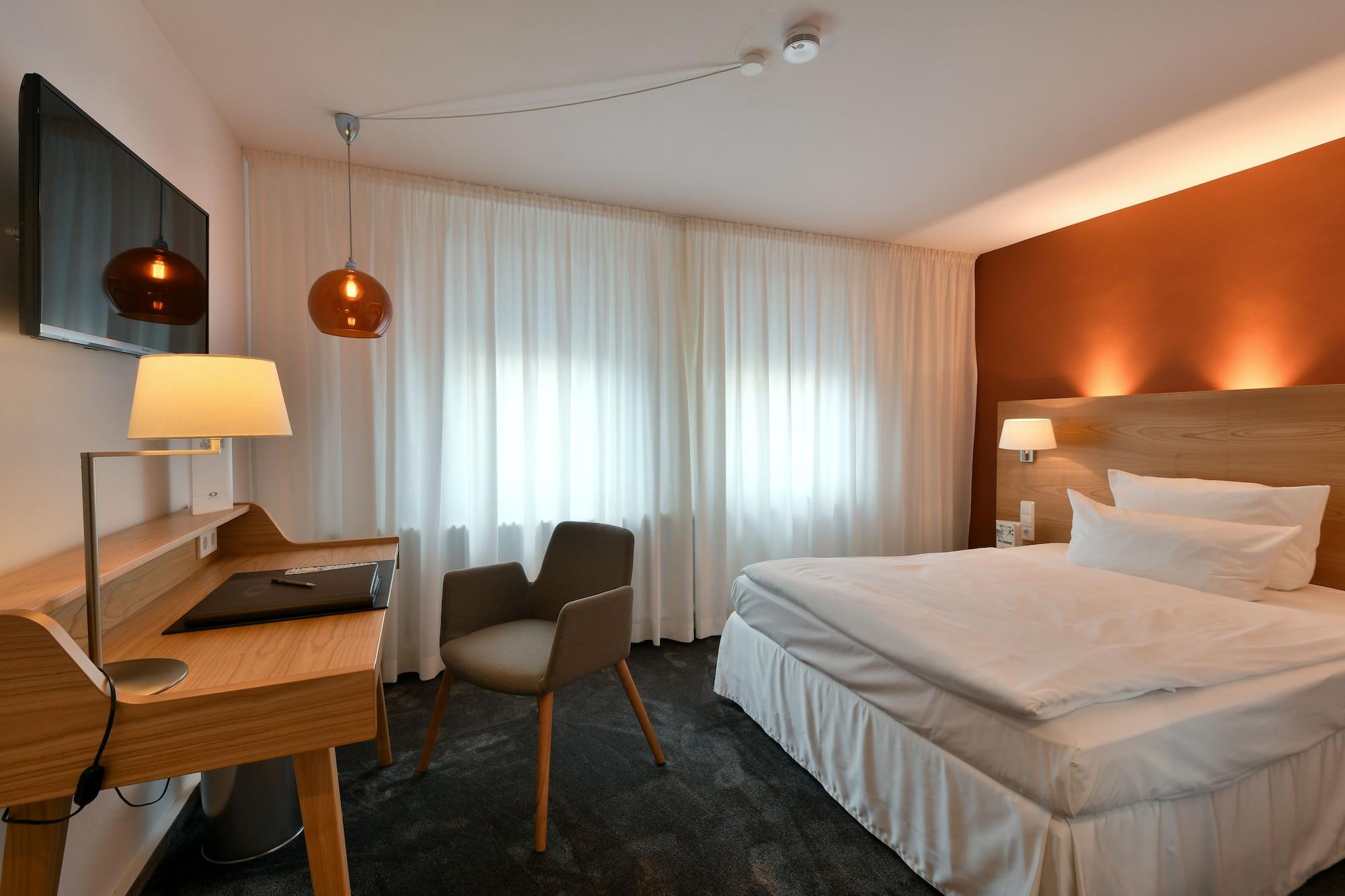Hotel Adler Asperg Kültér fotó