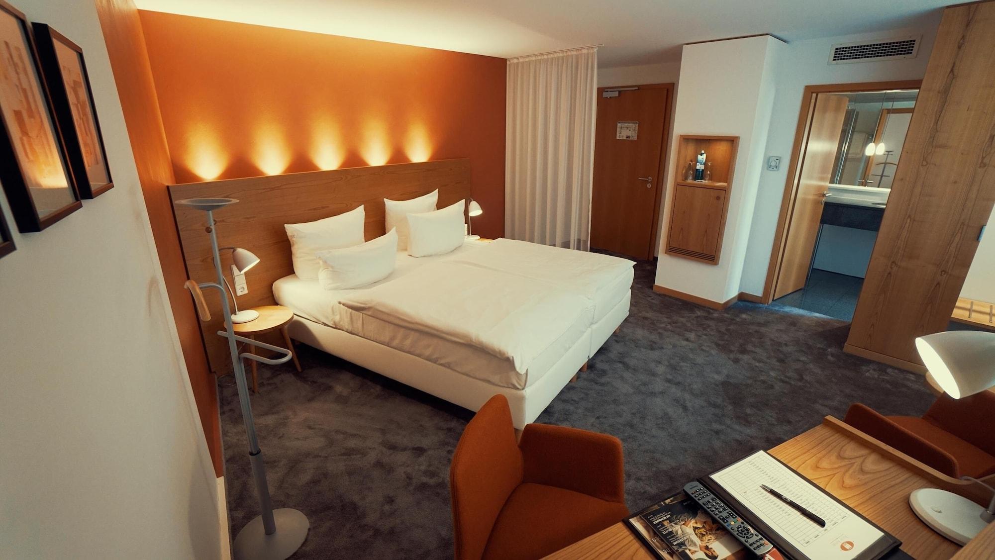 Hotel Adler Asperg Kültér fotó