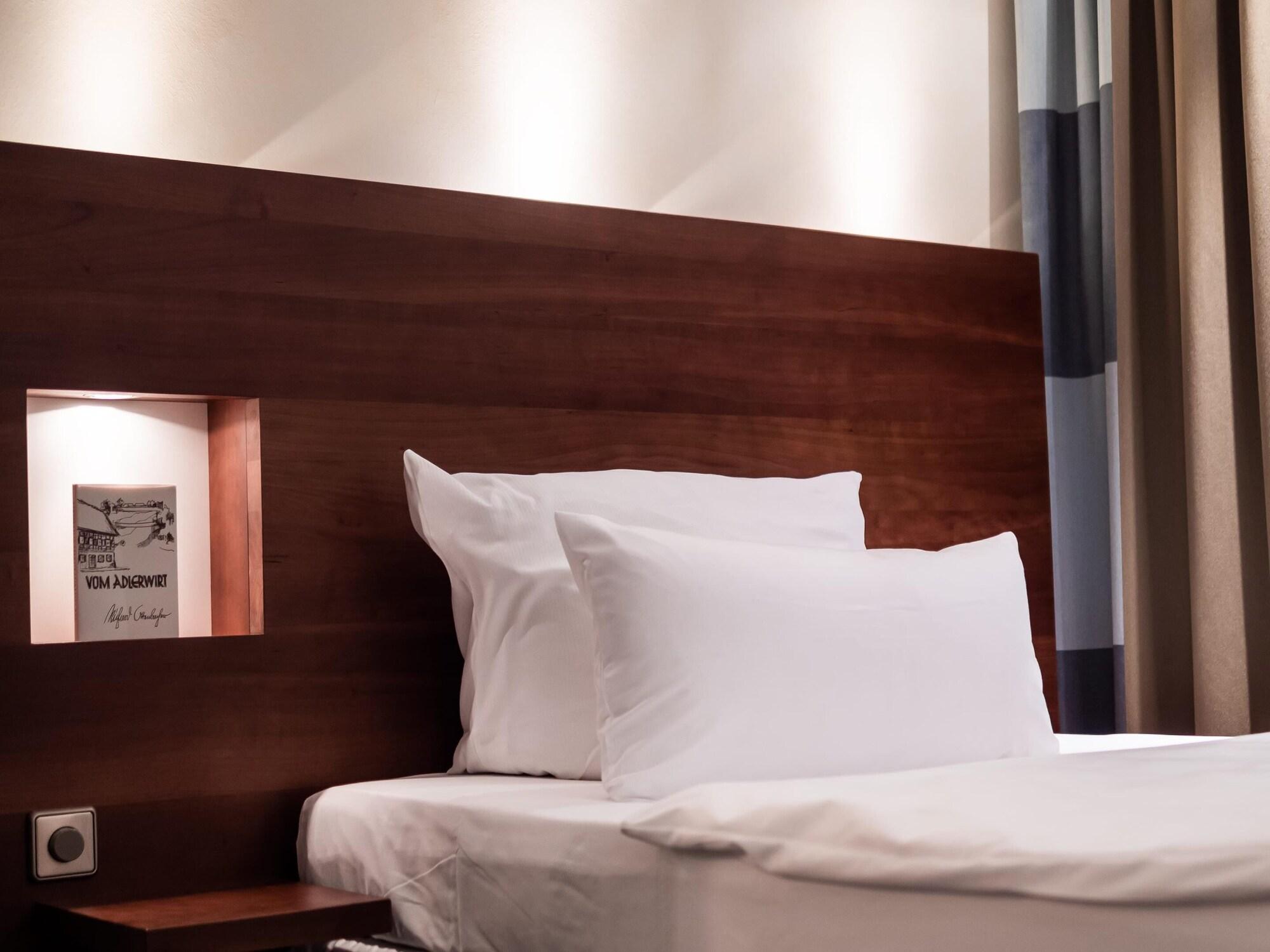 Hotel Adler Asperg Kültér fotó