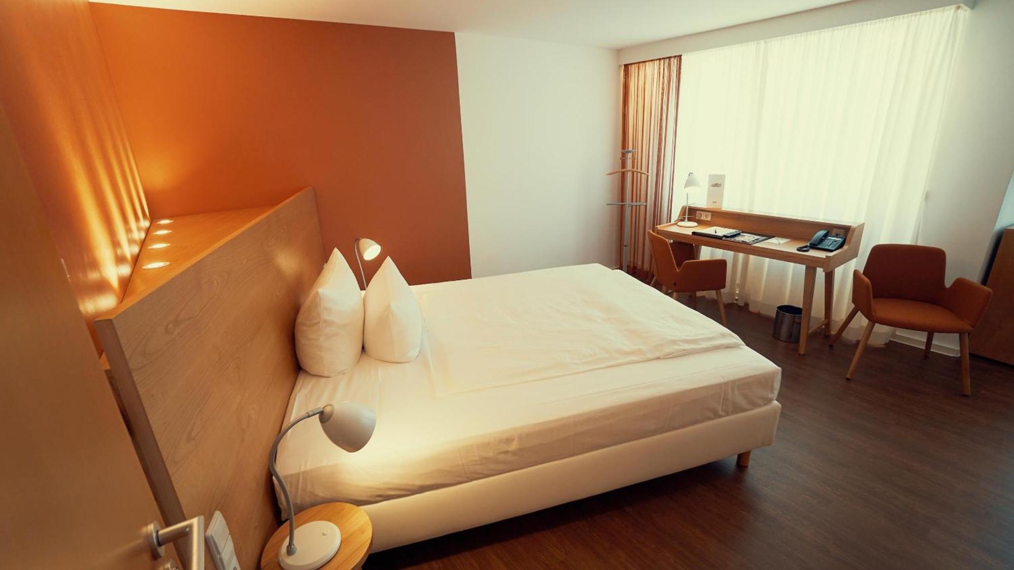 Hotel Adler Asperg Kültér fotó