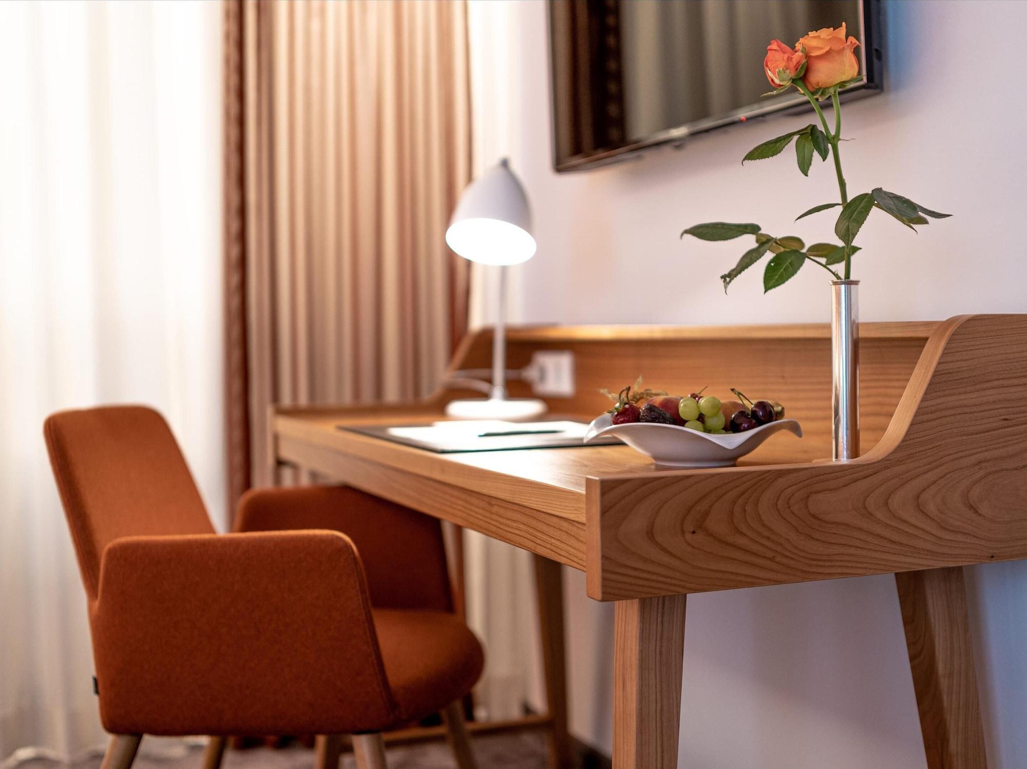 Hotel Adler Asperg Kültér fotó