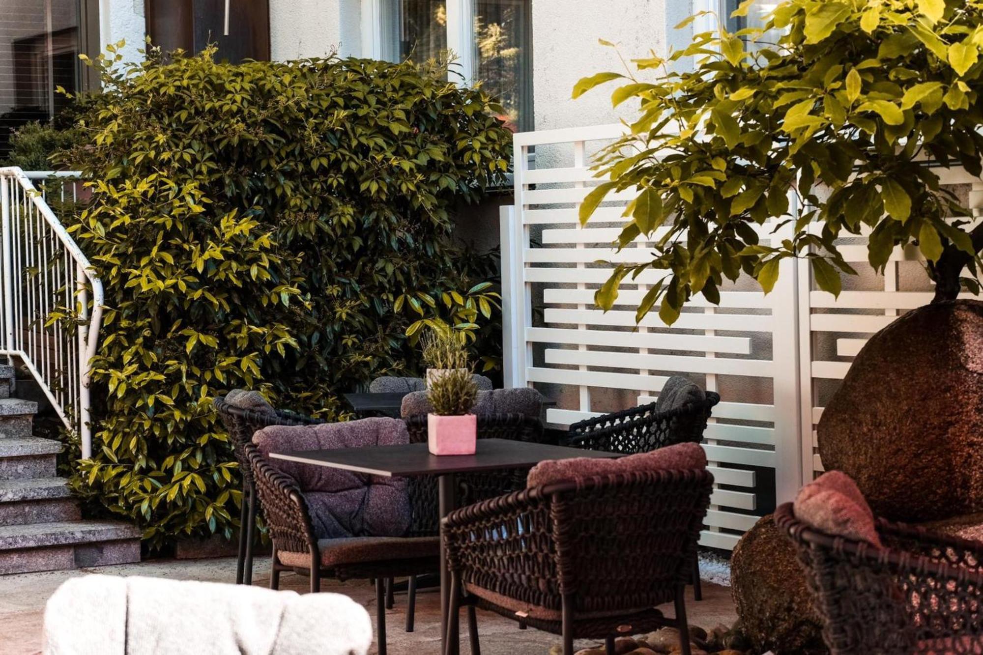Hotel Adler Asperg Kültér fotó
