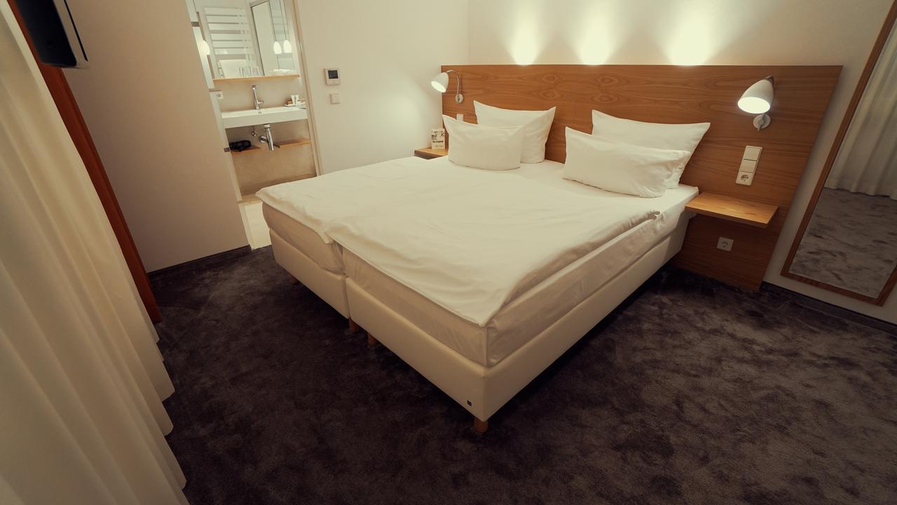 Hotel Adler Asperg Kültér fotó